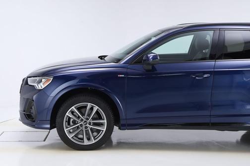 2024 Audi Q3 45 S line Premium