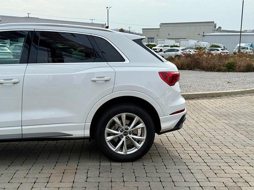 2025 Audi Q3 45 S line Premium