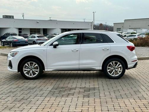 2025 Audi Q3 45 S line Premium