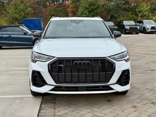 2025 Audi Q3 45 S line Premium