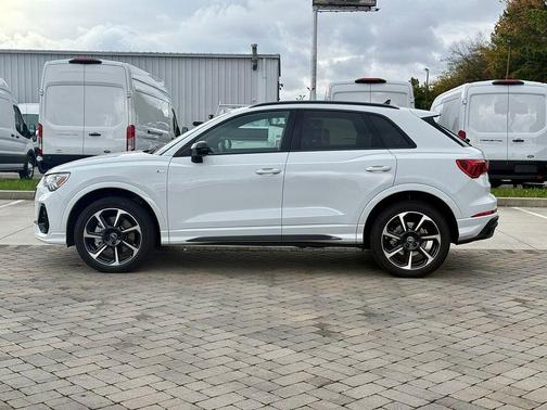 2025 Audi Q3 45 S line Premium