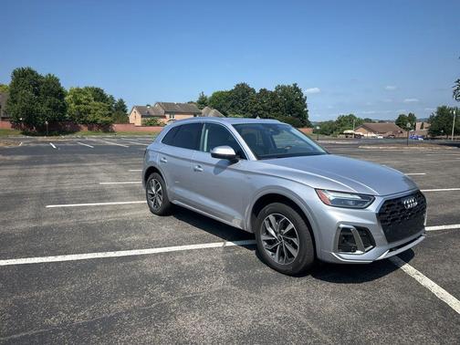 2024 Audi Q5 45 S line quattro Premium