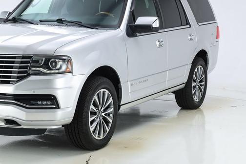 2016 Lincoln Navigator Select