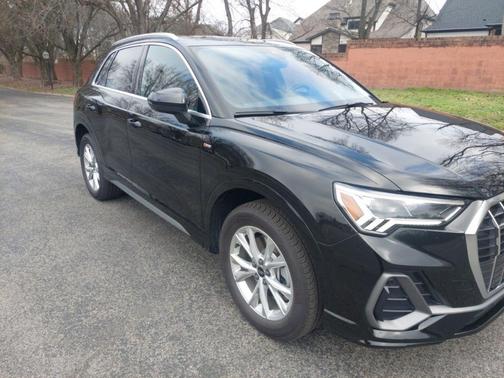 2025 Audi Q3 45 S line Premium