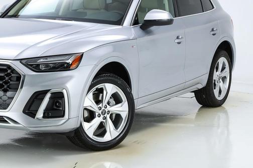 2025 Audi Q5 45 S line quattro Premium