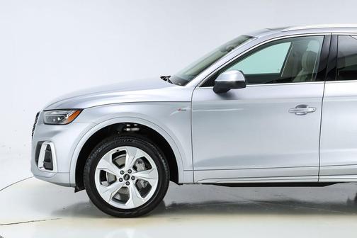 2025 Audi Q5 45 S line quattro Premium