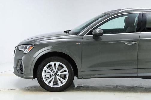 2025 Audi Q3 45 S line Premium