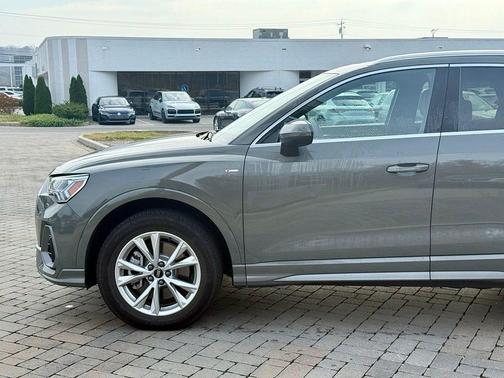 2025 Audi Q3 45 S line Premium