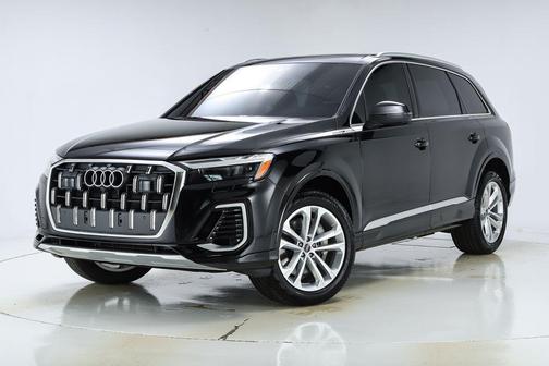2025 Audi Q7 55 Premium