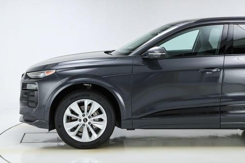 2025 Audi Q6 e-tron Premium