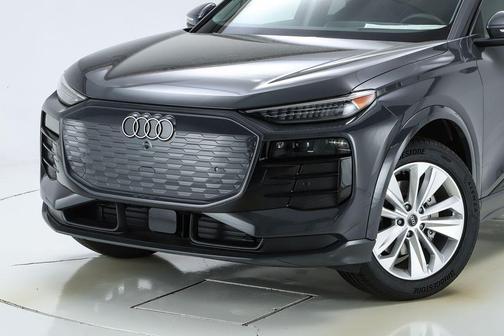 2025 Audi Q6 e-tron Premium