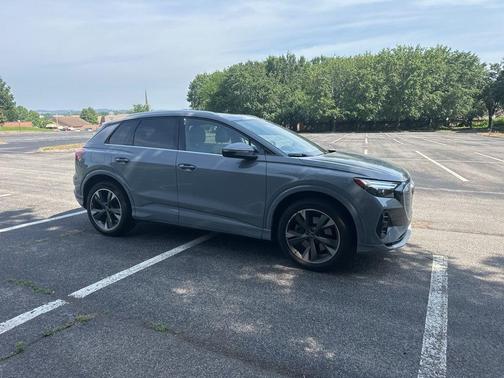 2022 Audi Q4 e-tron 50 Premium Plus