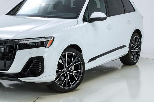 2025 Audi Q7 55 Prestige