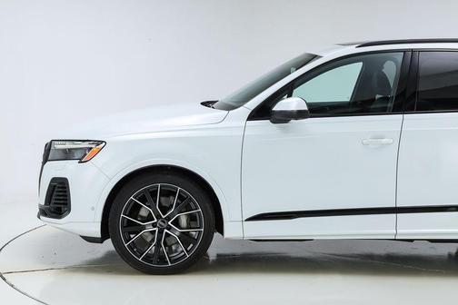2025 Audi Q7 55 Prestige