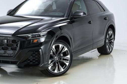 2025 Audi Q8 55 Premium