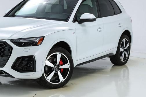 2024 Audi Q5 45 S line quattro Premium
