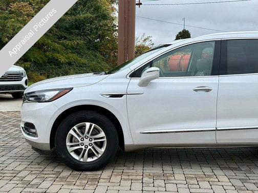 2018 Buick Enclave Essence