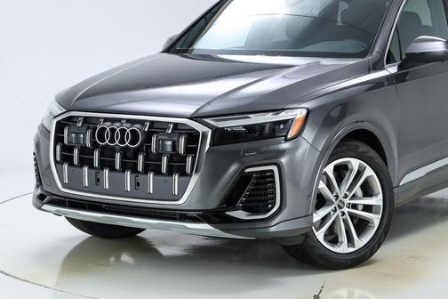 2026 Audi Q7 55 Premium Plus