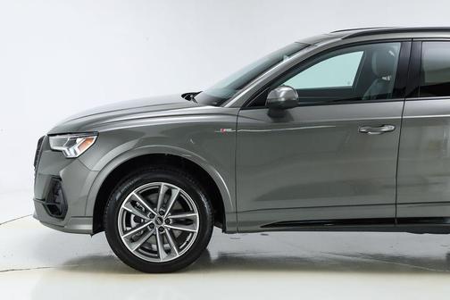 2024 Audi Q3 45 S line Premium