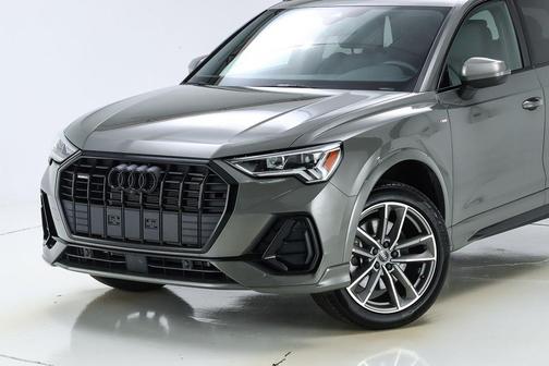 2024 Audi Q3 45 S line Premium