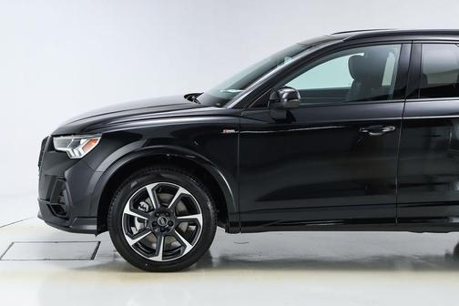 2025 Audi Q3 45 S line Premium