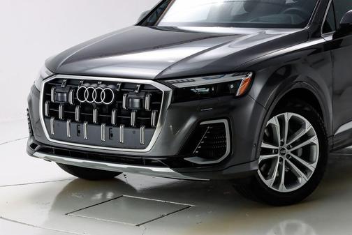 2025 Audi Q7 55 Prestige