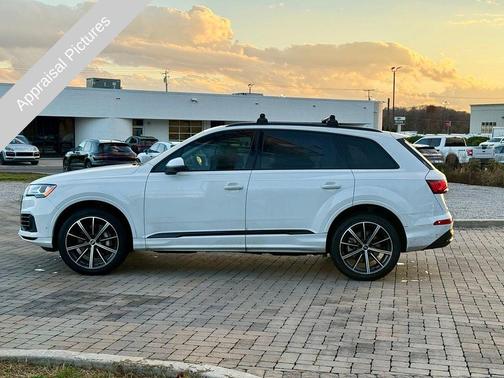 2021 Audi Q7 55 Premium Plus