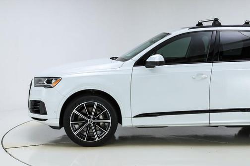 2021 Audi Q7 55 Premium Plus