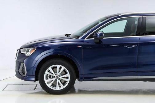 2024 Audi Q3 45 S line Premium