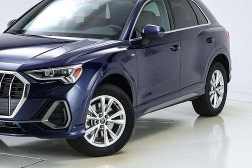 2024 Audi Q3 45 S line Premium