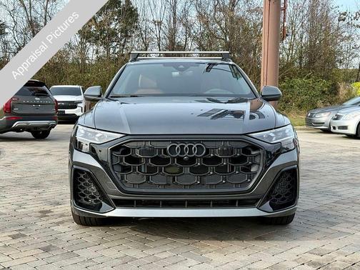 2025 Audi Q8 55 Premium