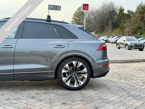 2025 Audi Q8 55 Premium