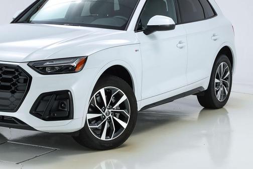 2024 Audi Q5 45 S line quattro Premium