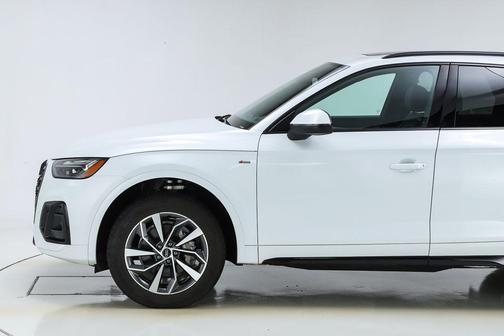 2024 Audi Q5 45 S line quattro Premium