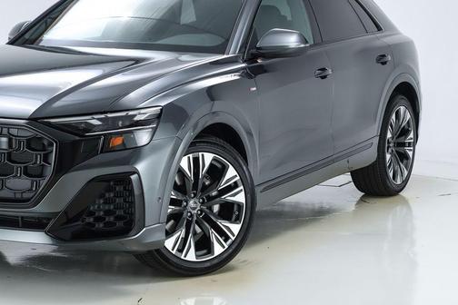 2025 Audi Q8 55 Premium