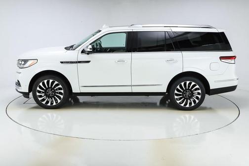 2022 Lincoln Navigator Black Label