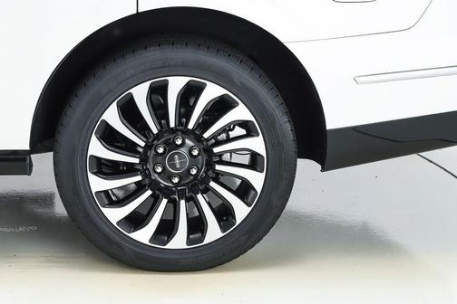 2022 Lincoln Navigator Black Label