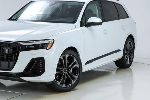 2026 Audi Q7 PLUS