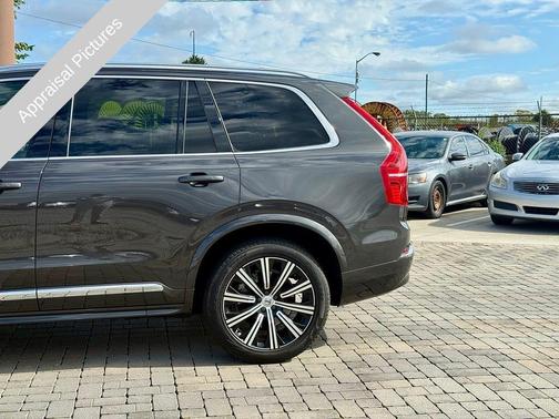 2024 Volvo XC90 B5 Core Bright Theme