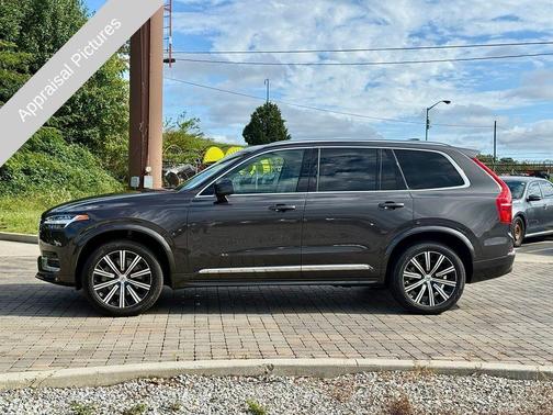 2024 Volvo XC90 B5 Core Bright Theme