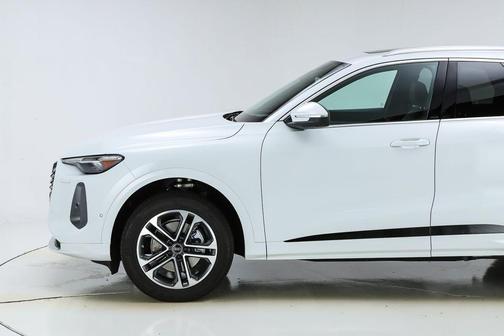 2025 Audi Q5 2.0T quattro Premium