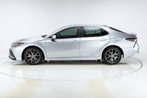 2023 Toyota Camry SE Nightshade