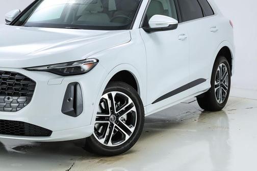 2025 Audi Q5 2.0T quattro Premium