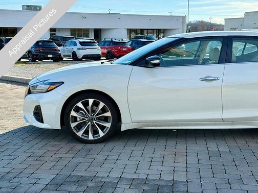 2023 Nissan Maxima Platinum