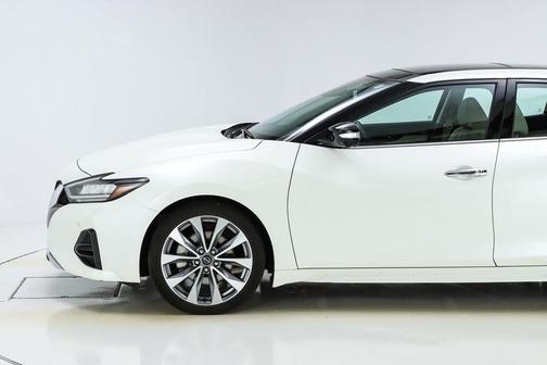 2023 Nissan Maxima Platinum