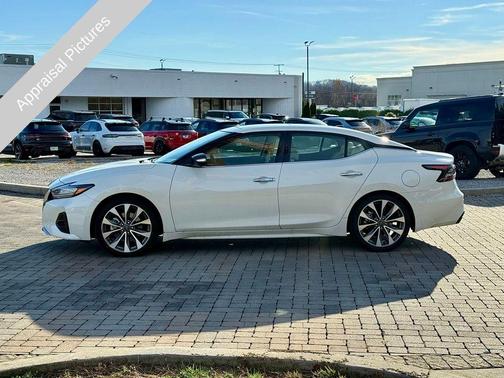 2023 Nissan Maxima Platinum