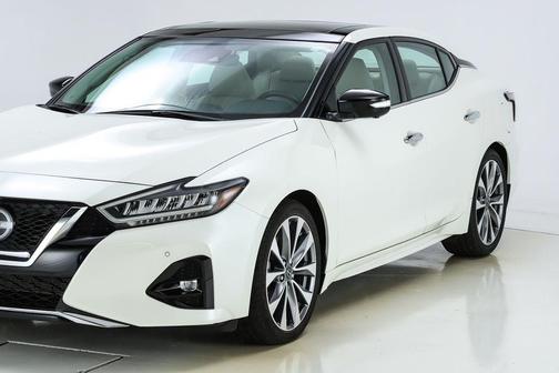 2023 Nissan Maxima Platinum