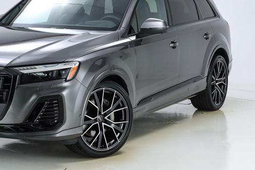 2025 Audi Q7 55 Prestige
