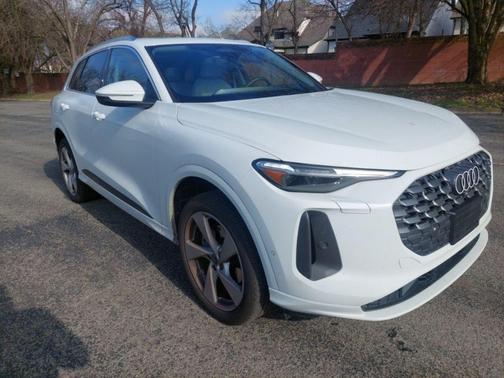 2025 Audi Q5 2.0T quattro Premium