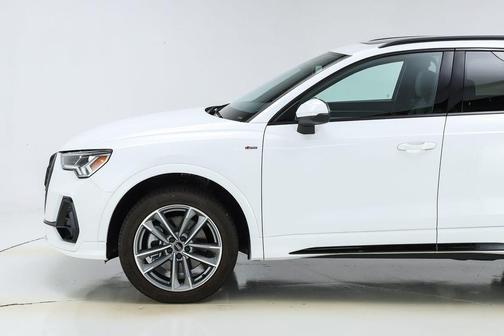 2025 Audi Q3 45 S line Premium